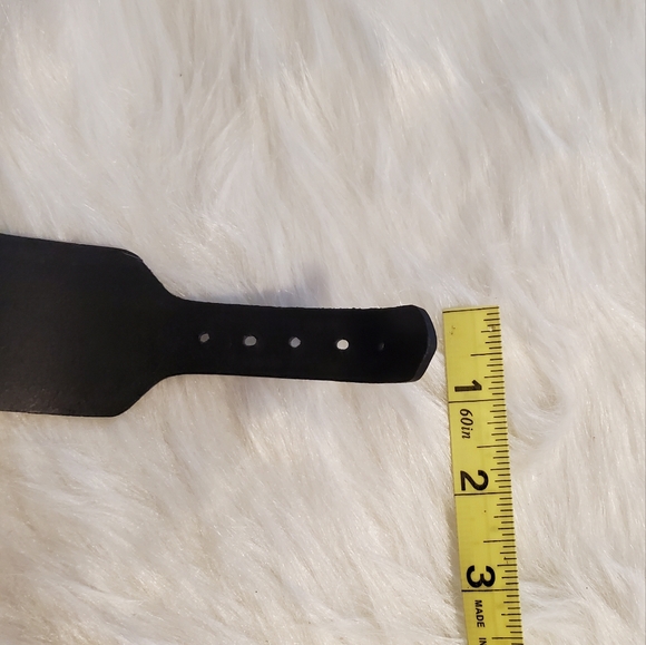 Leather Cuff Bracelet - Picture 4 of 8